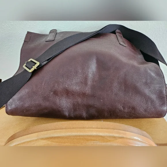 🛑SOLD🛑tg Fossil Unisex Brown Leather Messenger Bag Laptop Crossbody Work Bag. - Picture 12 of 14
